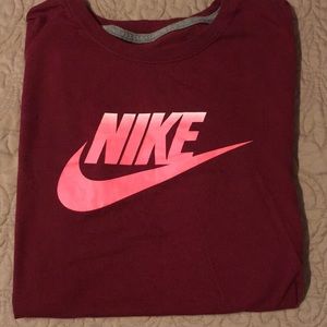 Nike women’s shirt